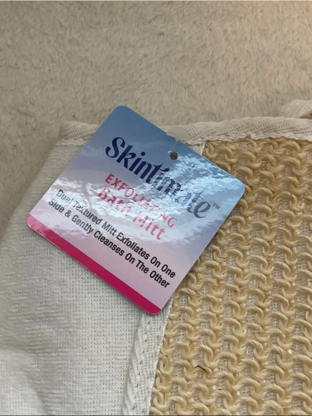 Exfoliating Bath Mitt in Cream & White